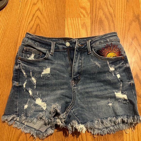Judy Blue Pants - Women’s Judy Blue Embroidered Denim Shorts
